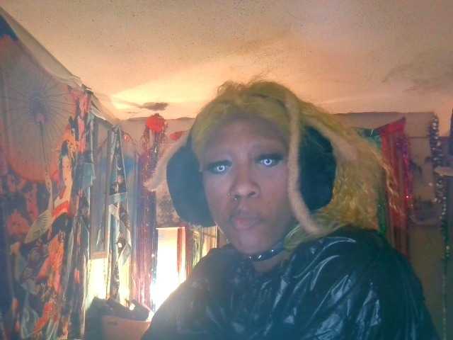 AdviceColumn BongaCams Model