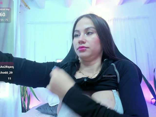 MiaWhiteBunny BongaCams Model