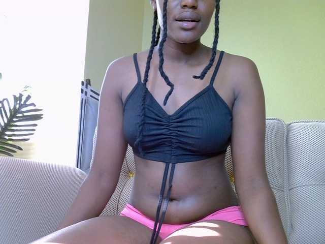 MoTemptations BongaCams Model