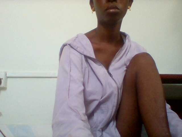 Sweetshal3 BongaCams Model