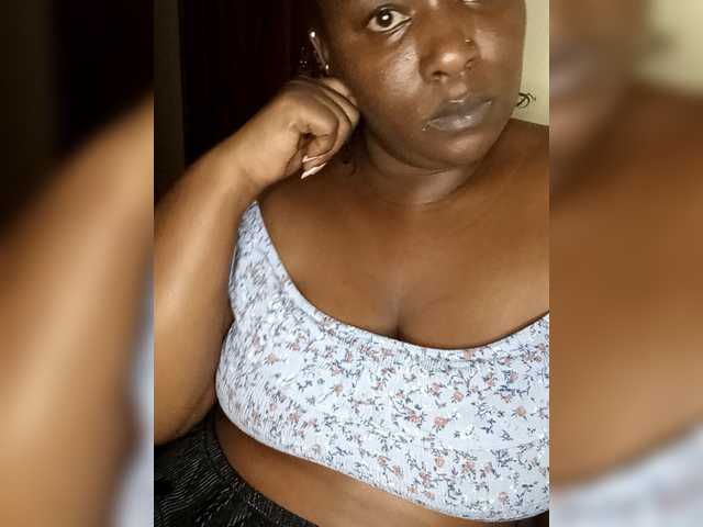 Thickybeiby BongaCams Model