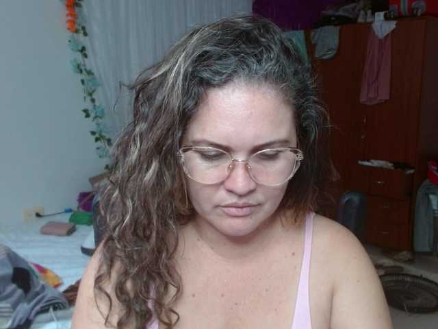 helenca1980 BongaCams Model