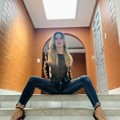 Последний скриншот из шоу Camiiniieves