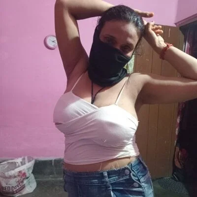 Gullapi Stripchat Model