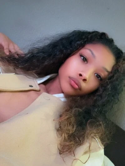 rubywithpearls Stripchat Model